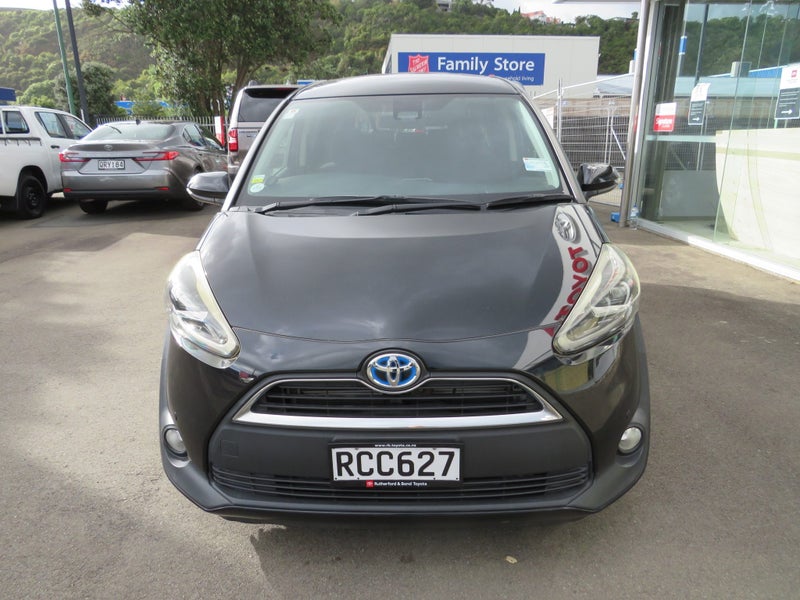 2016 Toyota Sienta 1.5 Hybrid G 7 Seater image 3