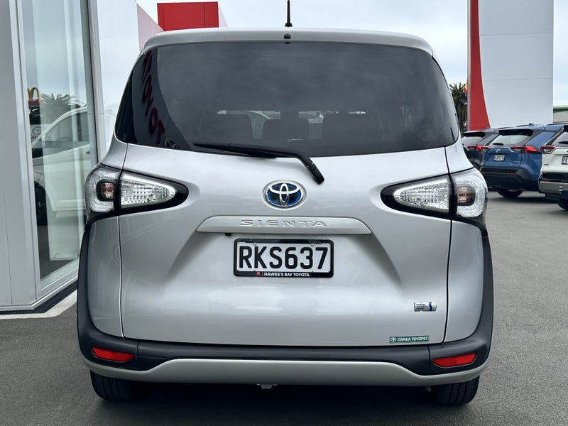 2016 Toyota Sienta 1.5 Hybrid G 7 Seats image 4