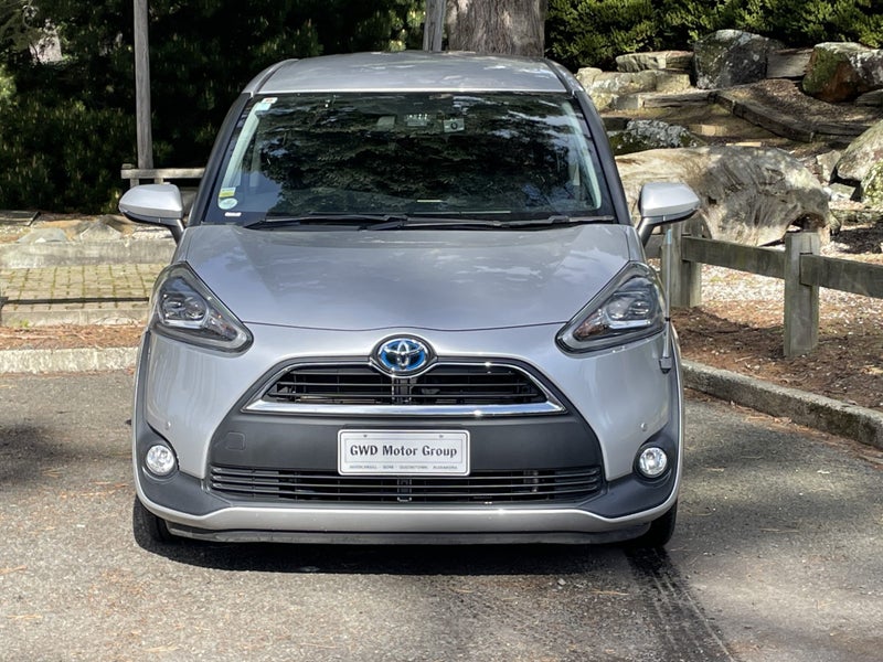 2016 Toyota Sienta 1.5 Hybrid G image 2