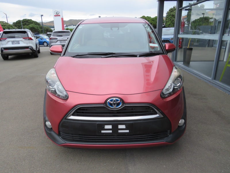 2016 Toyota Sienta 1.5 Hybrid X image 3