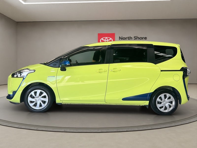 2016 Toyota Sienta 1.5L Hybrid G 2WD Wagon image 4