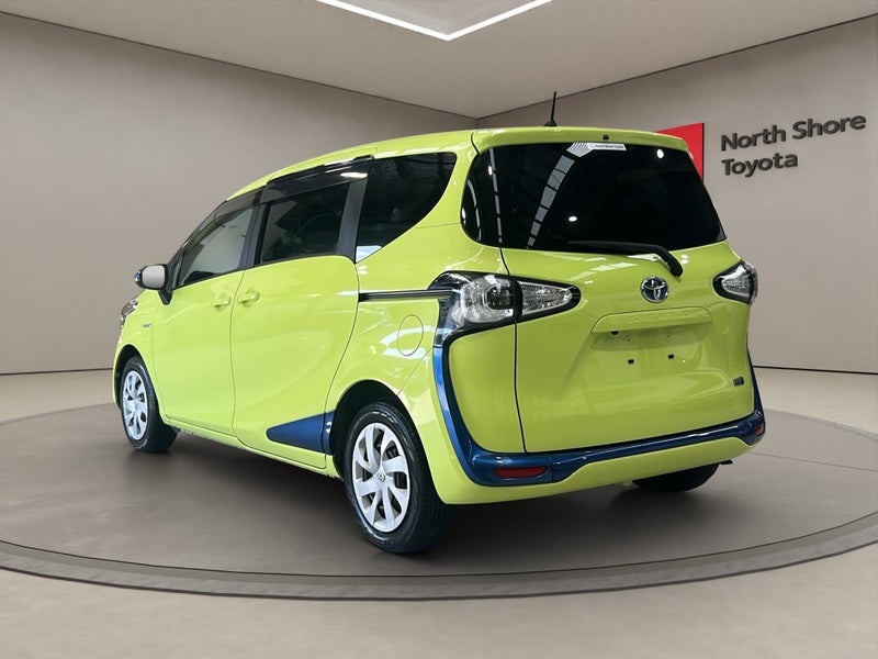 2016 Toyota Sienta 1.5L Hybrid G 2WD Wagon image 5