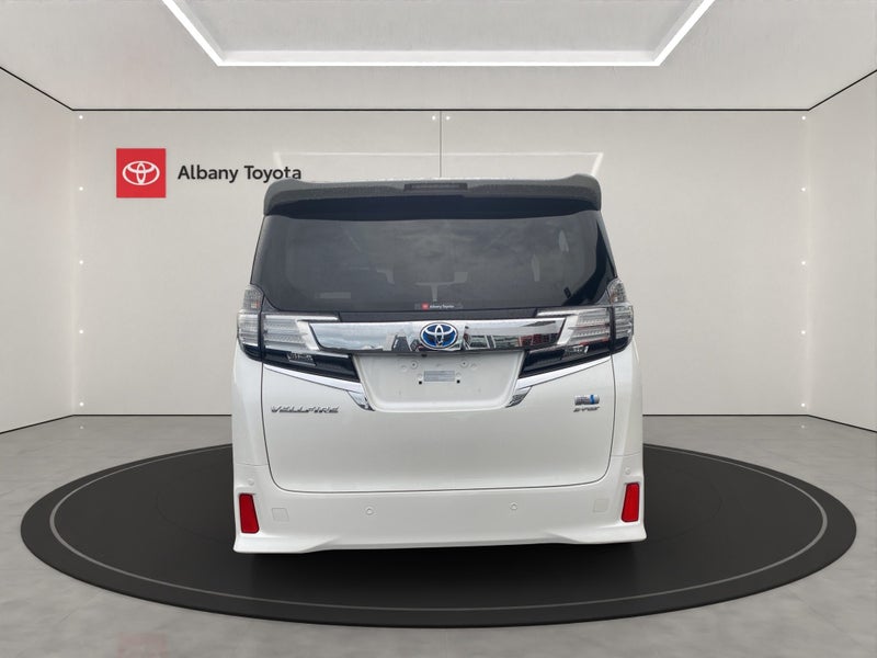 2016 Toyota Vellfire Hybrid image 4