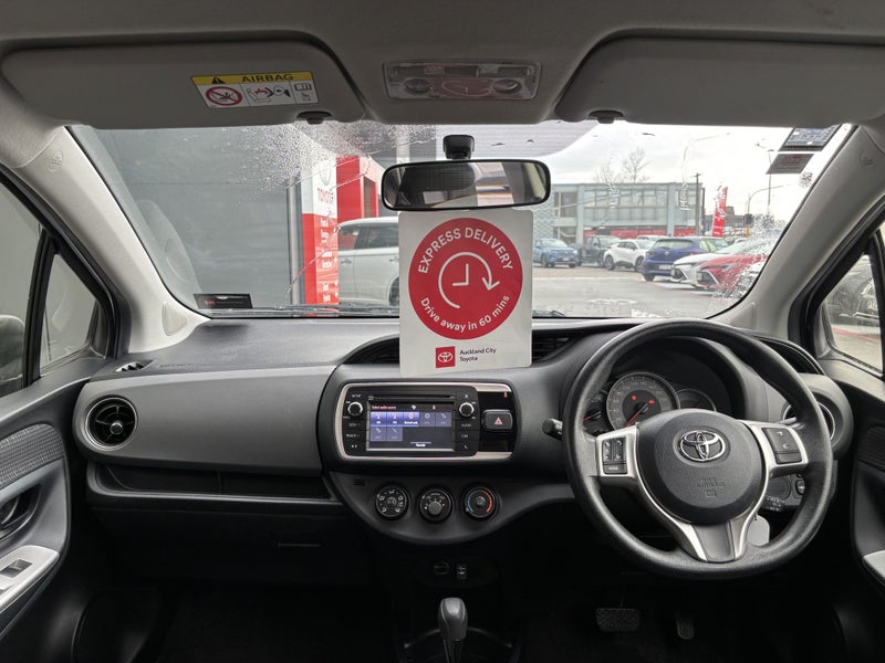 2016 Toyota Yaris GX 1.3 PETROL ECONOMICAL HATCH image 3
