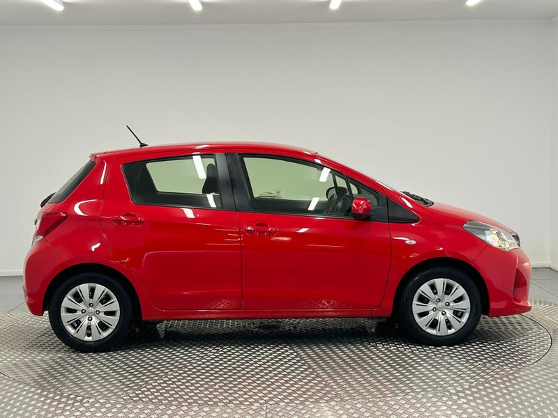 2016 Toyota Yaris GX 1.3P image 2