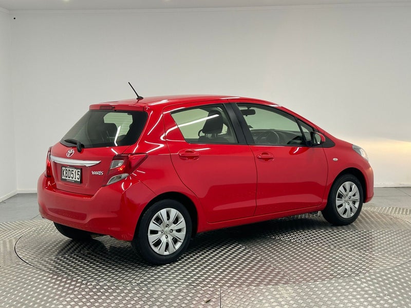 2016 Toyota Yaris GX 1.3P image 3