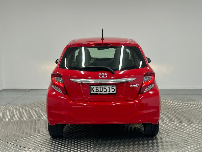 2016 Toyota Yaris GX 1.3P image 4