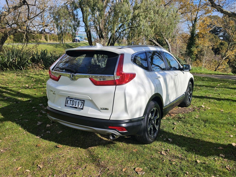 2017 Honda CR-V 2WD SPORT 7 1.5PT image 2