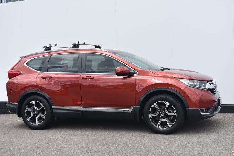 2017 Honda CR-V 2WD Touring image 3