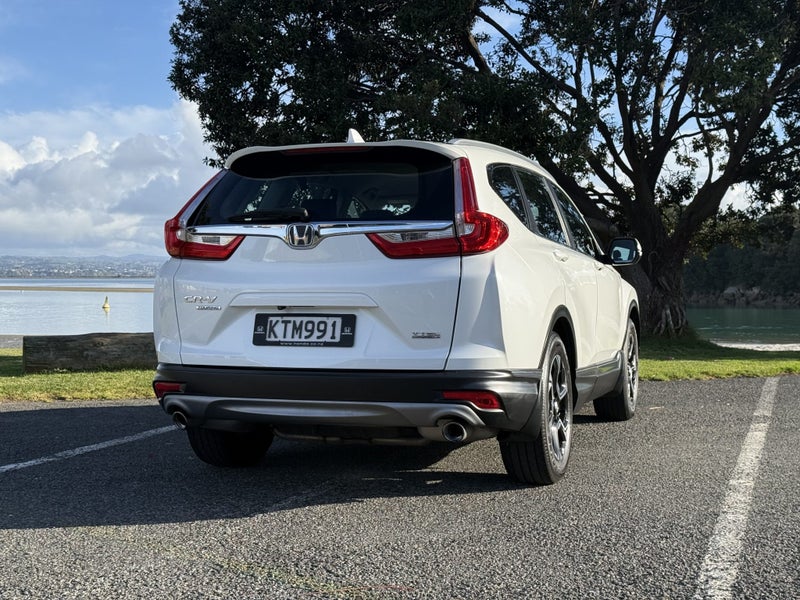 2017 Honda CR-V TOURING image 4