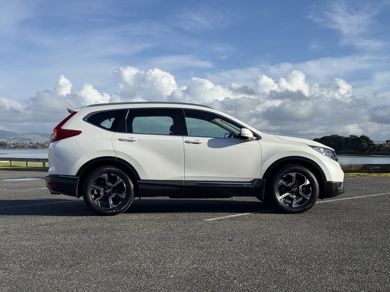2017 Honda CR-V TOURING image 5