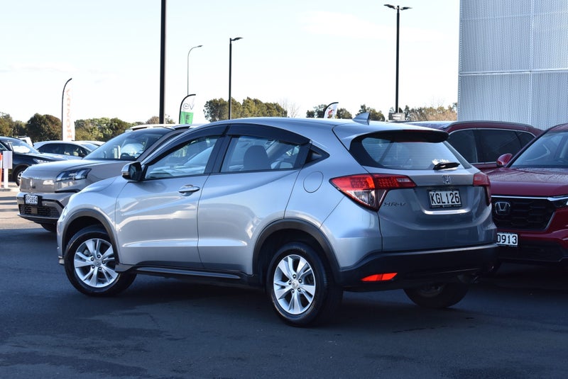 2017 Honda HR-V S 1.8P image 4