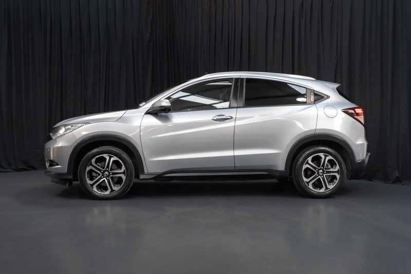 2017 Honda HR-V Sport image 4