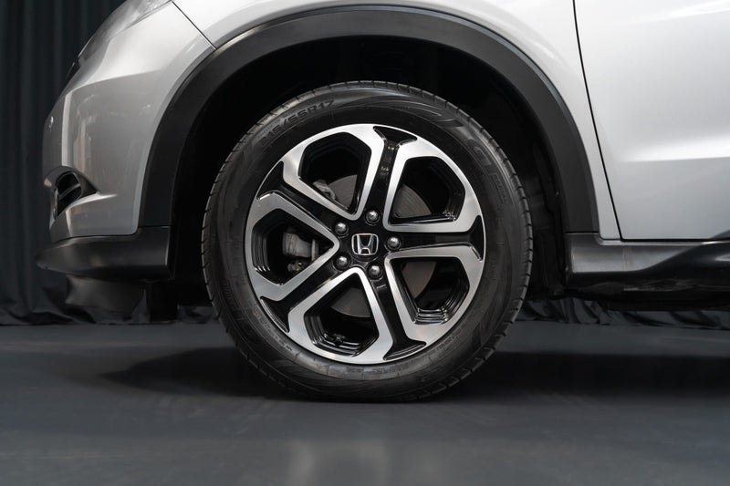 2017 Honda HR-V Sport image 5