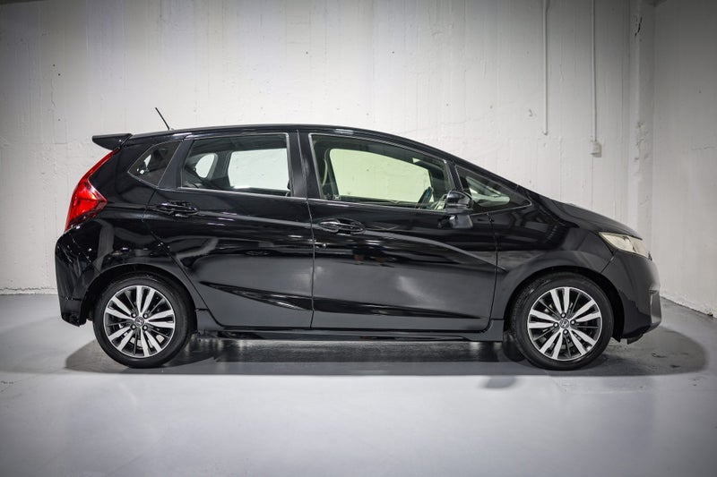 2017 Honda Jazz RS image 3