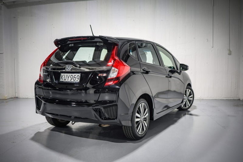 2017 Honda Jazz RS image 4