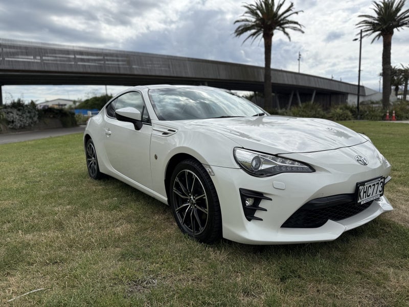 2017 Toyota 86 GT 2.0P Manual RWD Coupe - NZ New image 1