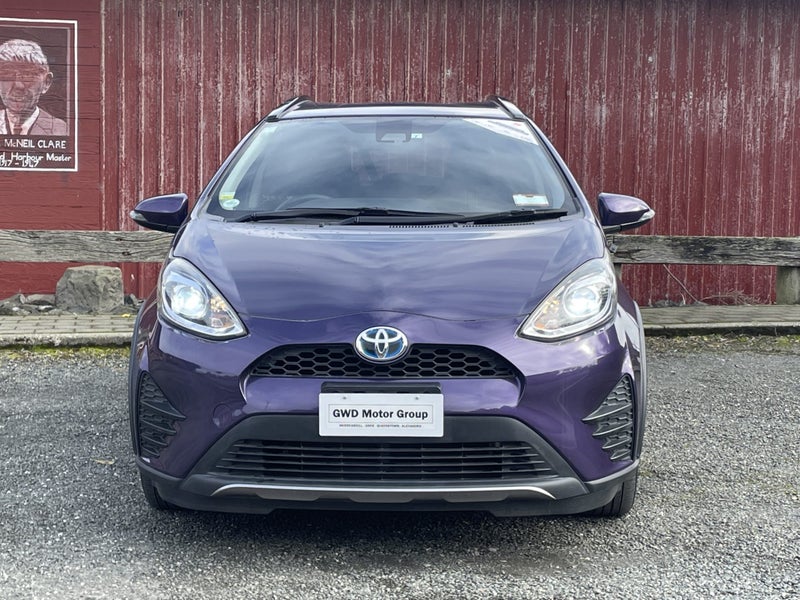 2017 Toyota Aqua 1.5 Hybrid Crossover image 2