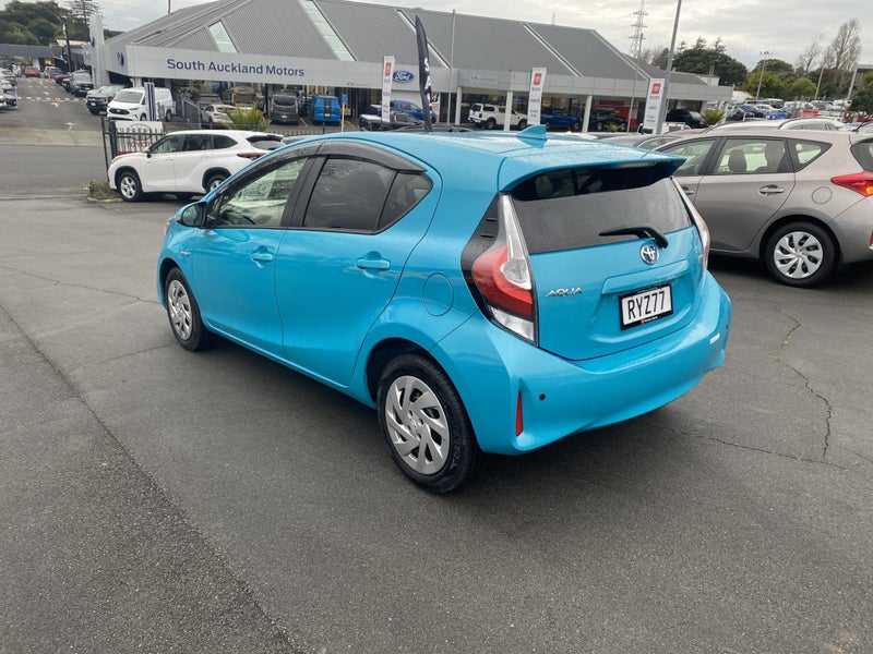 2017 Toyota Aqua 1.5 Hybrid G 5 Dr Hatch CVT 2W... image 5