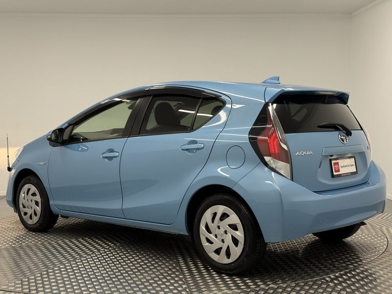 2017 Toyota Aqua 1.5 Hybrid G image 5