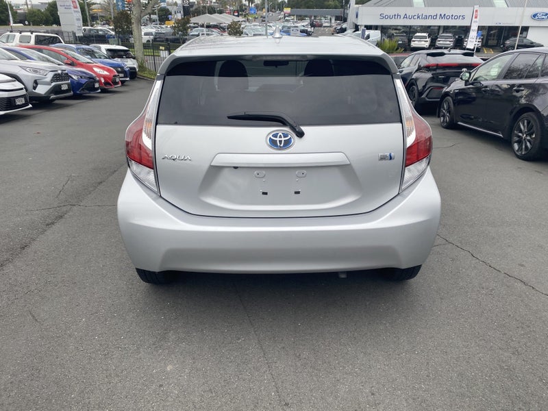 2017 Toyota Aqua 1.5 Hybrid G image 3