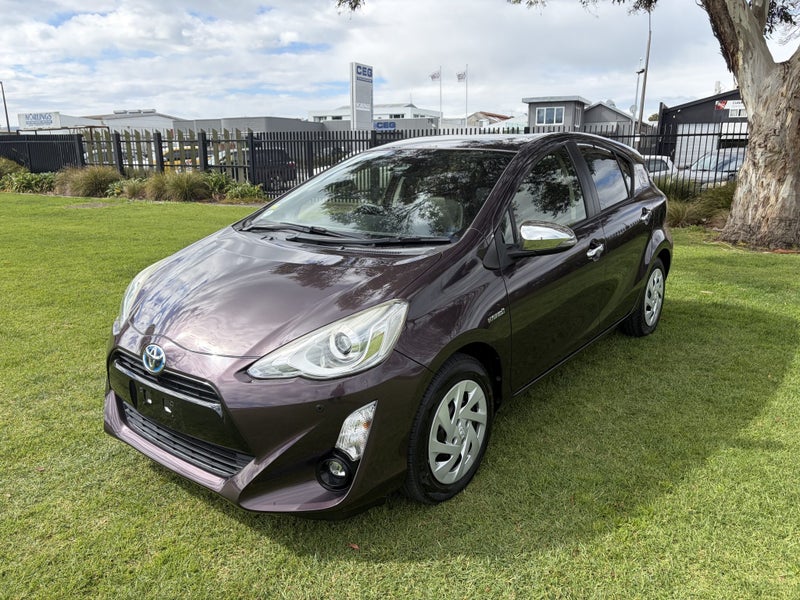 2017 Toyota Aqua 1.5 Hybrid G Soft Leather Auto... image 3