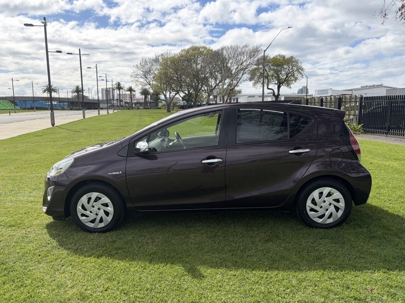 2017 Toyota Aqua 1.5 Hybrid G Soft Leather Auto... image 4