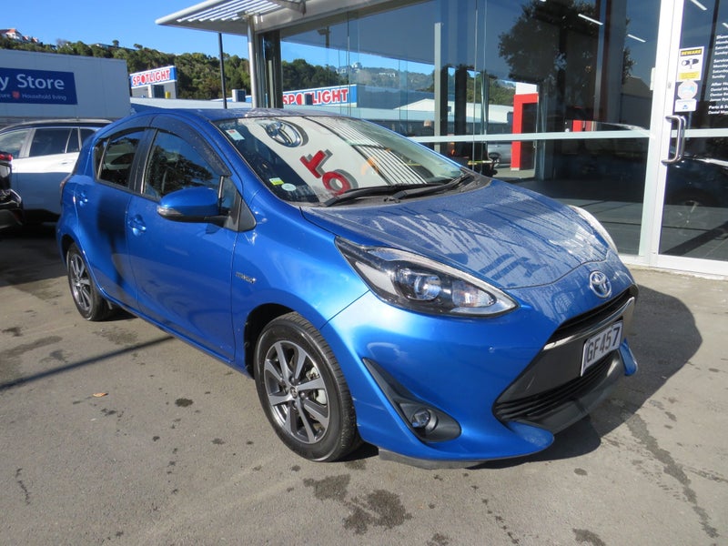 2017 Toyota Aqua 1.5 Hybrid G Soft Leather Sele... image 2
