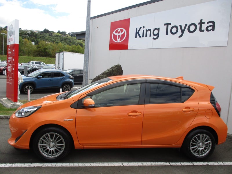 2017 Toyota Aqua 1.5 Hybrid G + Warranty* image 2