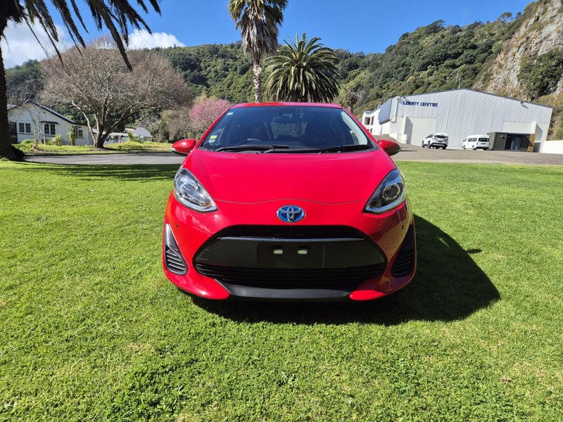 2017 Toyota Aqua 1.5 Hybrid S image 2