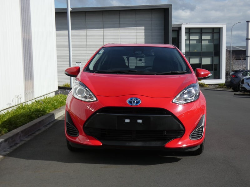 2017 Toyota Aqua 1.5 Hybrid S image 4