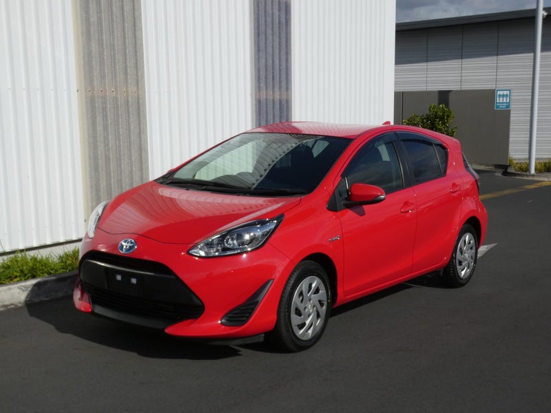 2017 Toyota Aqua 1.5 Hybrid S image 5