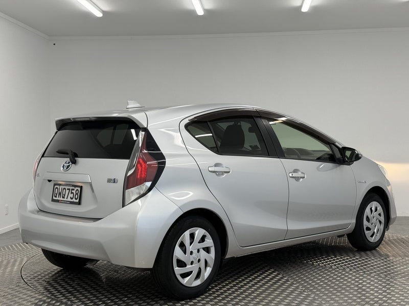 2017 Toyota Aqua 1.5 Hybrid S image 3