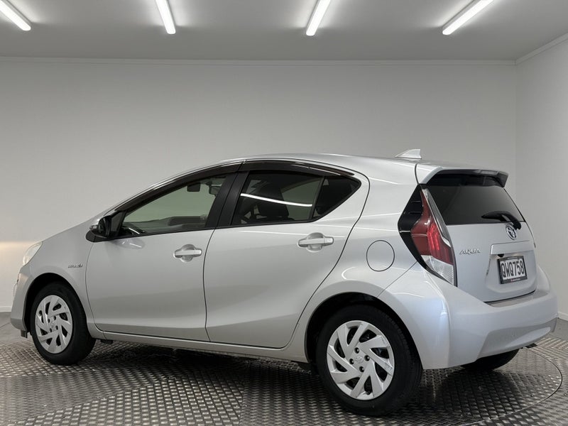 2017 Toyota Aqua 1.5 Hybrid S image 5