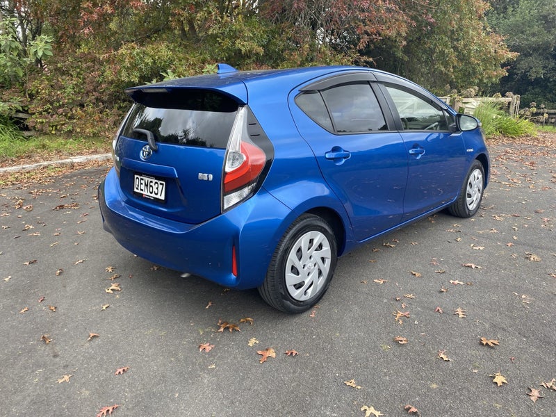 2017 Toyota Aqua 1.5 Hybrid S 5 Dr Hatch image 5