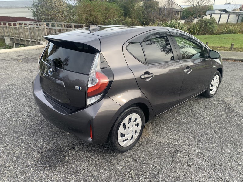 2017 Toyota Aqua 1.5 Hybrid S 5 Dr Hatch CVT 2W... image 4