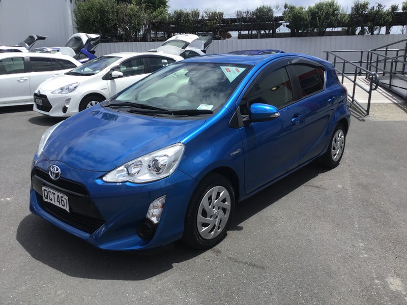 2017 Toyota Aqua 1.5 Hybrid S 5 Dr Hatch CVT 2WD image 3