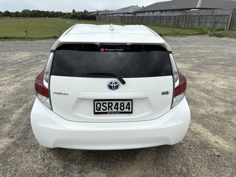 2017 Toyota Aqua 1.5 Hybrid S 5 Dr Hatch CVT 2WD image 4