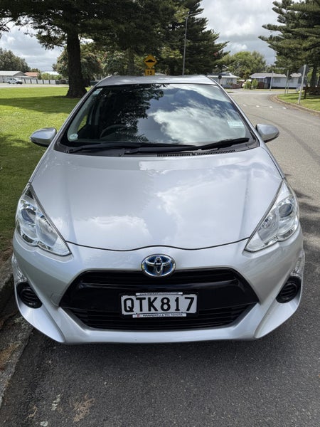 2017 Toyota Aqua 1.5 Hybrid S Automatic Hatch image 5