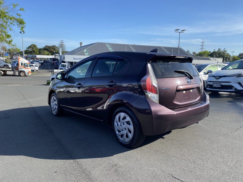 2017 Toyota Aqua 1.5 Hybrid S Hatch 2WD image 4