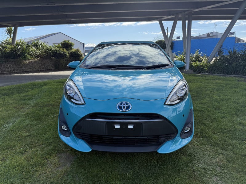 2017 Toyota Aqua 1.5 Hybrid S Hatch - Certified... image 2