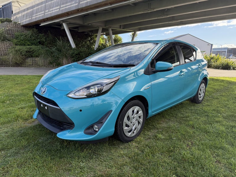 2017 Toyota Aqua 1.5 Hybrid S Hatch - Certified... image 3