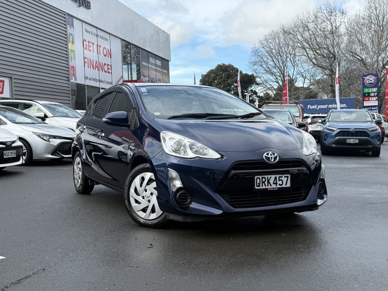 2017 Toyota Aqua 1.5 Hybrid S Style Black image 3