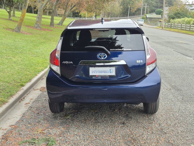 2017 Toyota Aqua 1.5 Hybrid S Style Black 5 Dr... image 5