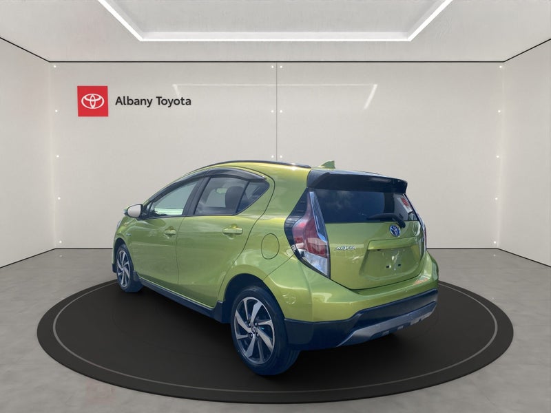 2017 Toyota Aqua 1.5 Hybrid X Urban Solid 5 Dr... image 5