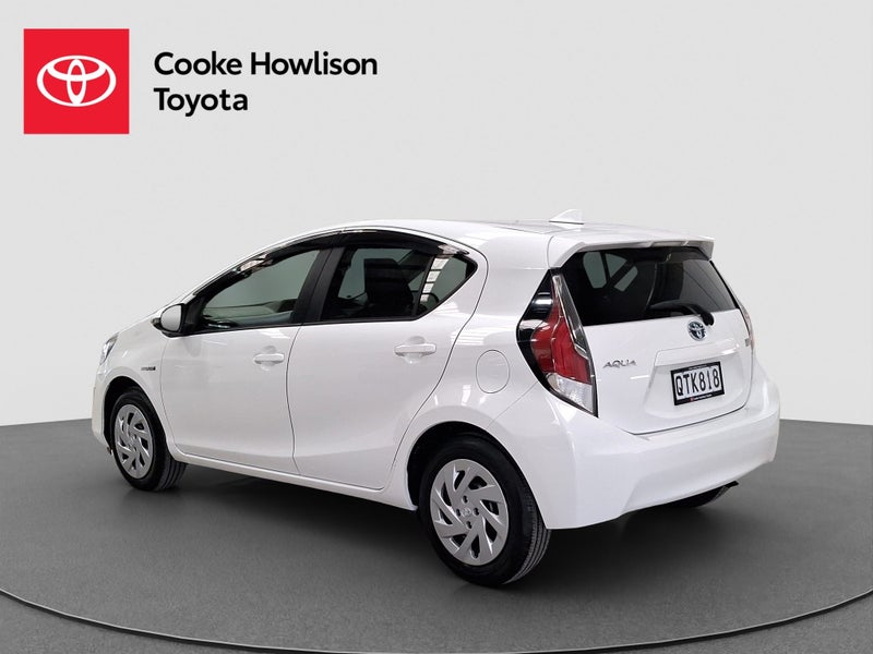 2017 Toyota Aqua 1.5L Hybrid S image 4