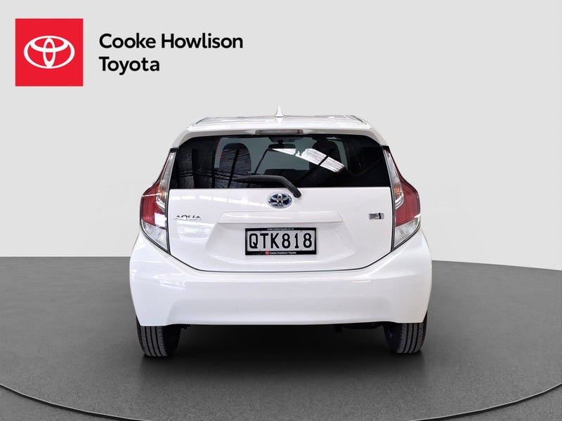 2017 Toyota Aqua 1.5L Hybrid S image 5