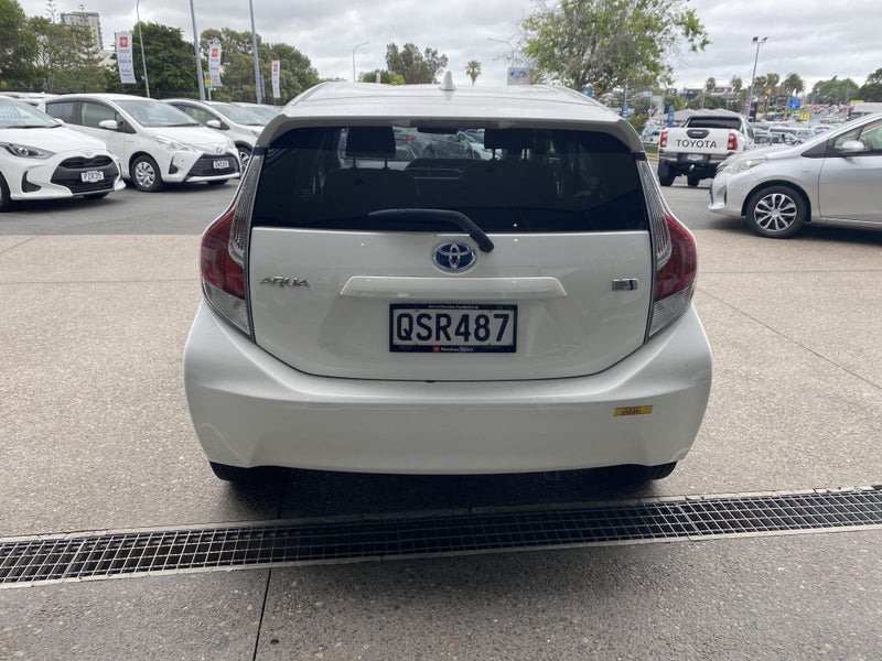 2017 Toyota Aqua 1.5P Hybrid S Hatch image 3