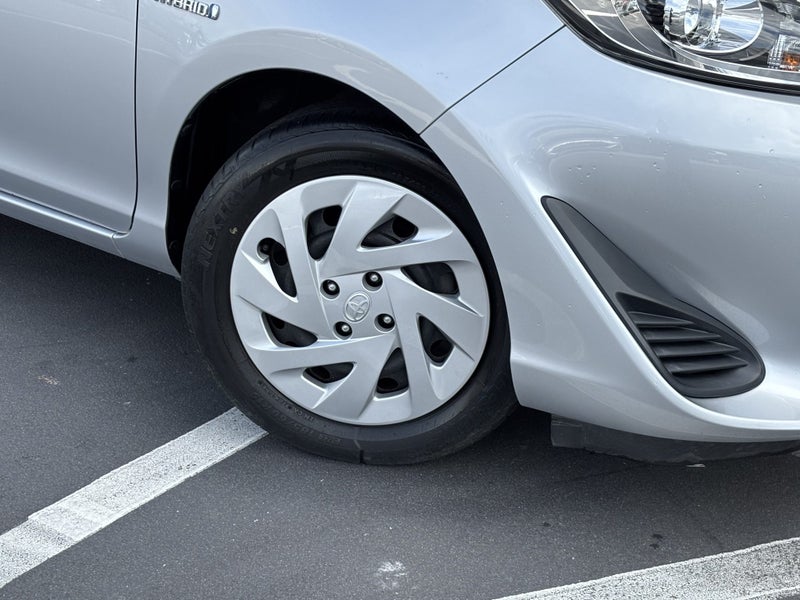2017 Toyota Aqua (MW) 1.5 Hybrid S EDITION image 5