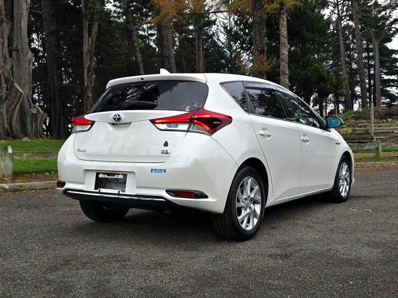 2017 Toyota Auris Hybrid image 3